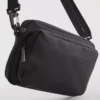 Crossbody-taske med lynlås