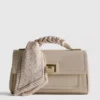 Crossbody-taske med tørklædedetaljer