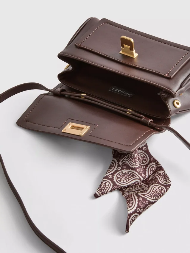 Crossbody-taske med tørklædedetaljer