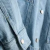 Denimjakke med påsyet lomme i bomuld