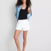 Denimshorts med mellemhøj talje og opsmøg