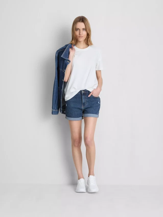 Denimshorts med mellemhøj talje og opsmøg