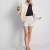 Denimshorts med mellemhøj talje og opsmøg
