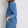 Denimshorts med mellemhøj talje og opsmøg