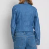 Denimshorts med mellemhøj talje og opsmøg