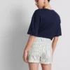 Denimshorts med mellemhøj talje og opsmøg