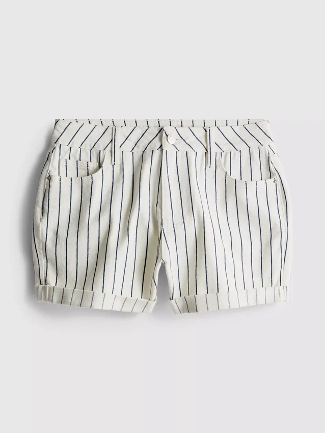 Denimshorts med mellemhøj talje og opsmøg