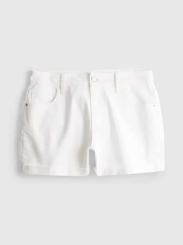 Denimshorts med mellemhøj talje og opsmøg