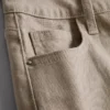 Denimshorts med mellemhøj talje og opsmøg