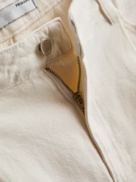 Denimshorts med plissering og udvidet ben i høj bomuldsandel