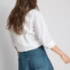 Denimshorts med plissering og udvidet ben i høj bomuldsandel