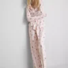 Disney-pyjamasser med Minnie Mouse-motiv i boyfriend-stil