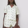 Disneys Bambi Thumper-pyjamasser i boyfriend-stil med korte bukser