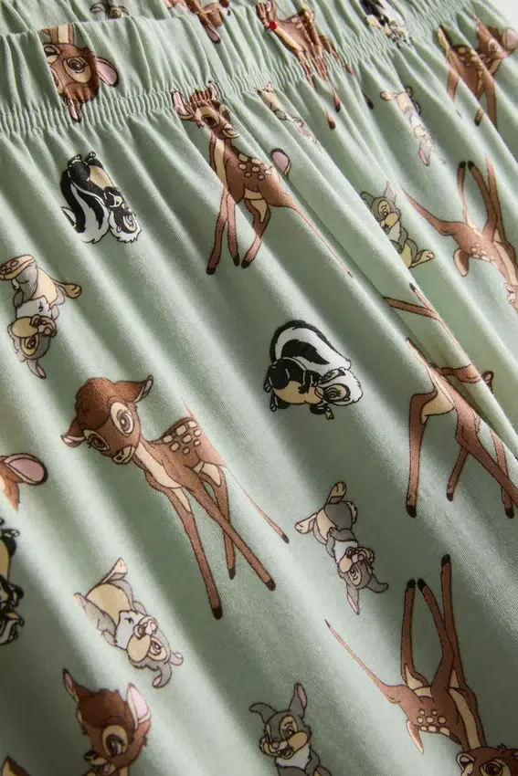 Disneys pyjamasser med Bambi-motiv