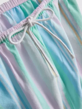 Elsker at slappe af i disse pastelfarvede pyjamasbukser med lige ben