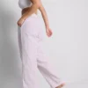 Elsker at slappe af i disse stribede pyjamasbukser med lige ben