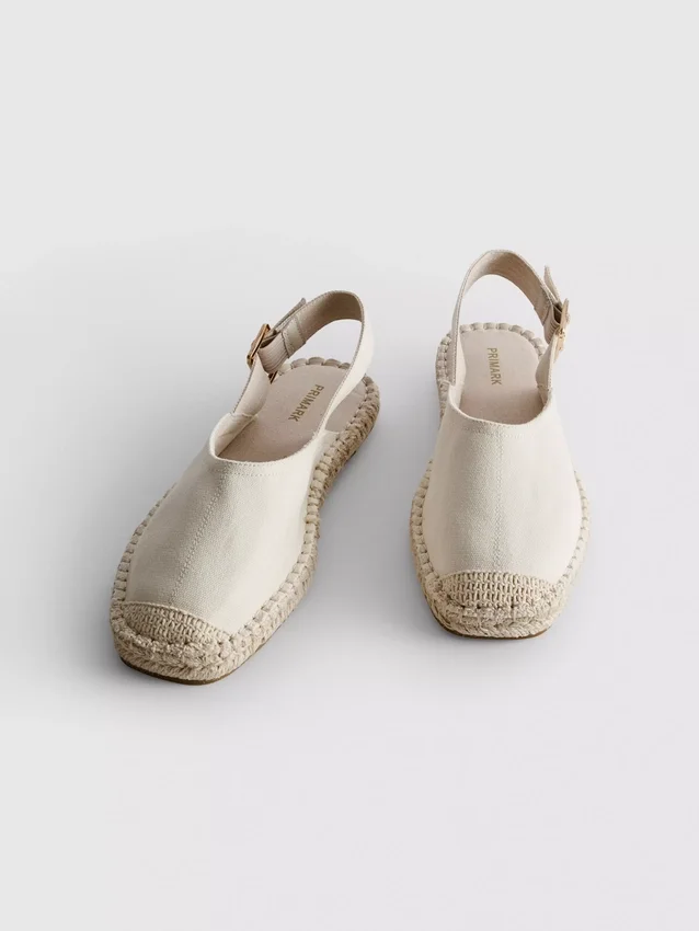 Espadrille-sandaler med spænde bagpå