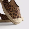 Espadrille-sandaler med spænde bagpå