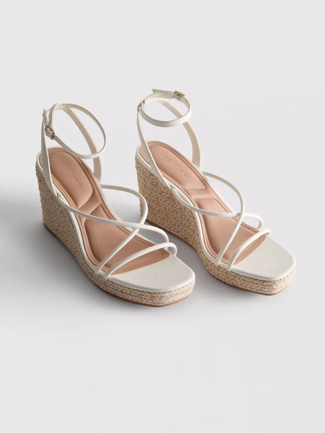 Espadriller med remme og kilehæl