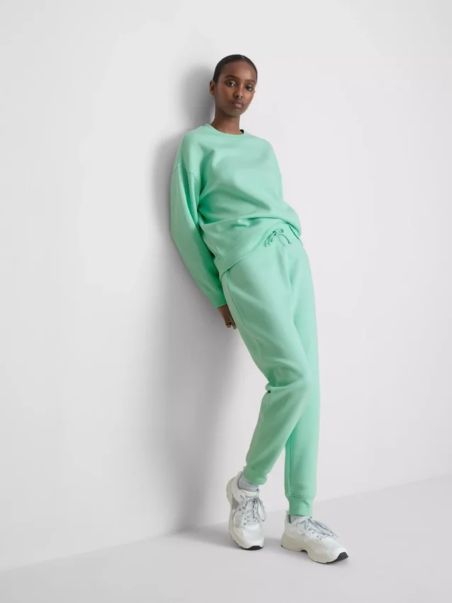 Essential Active-sweatshirt
