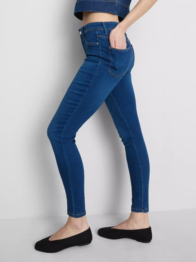 Essential skinny jeans med mellemhøj talje | regular
