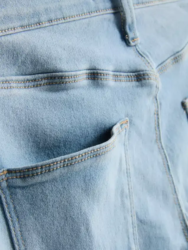 Essential skinny jeans med mellemhøj talje | regular