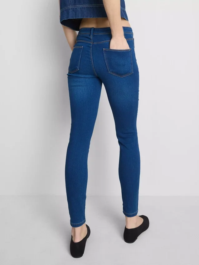 Essential skinny jeans med mellemhøj talje | regular