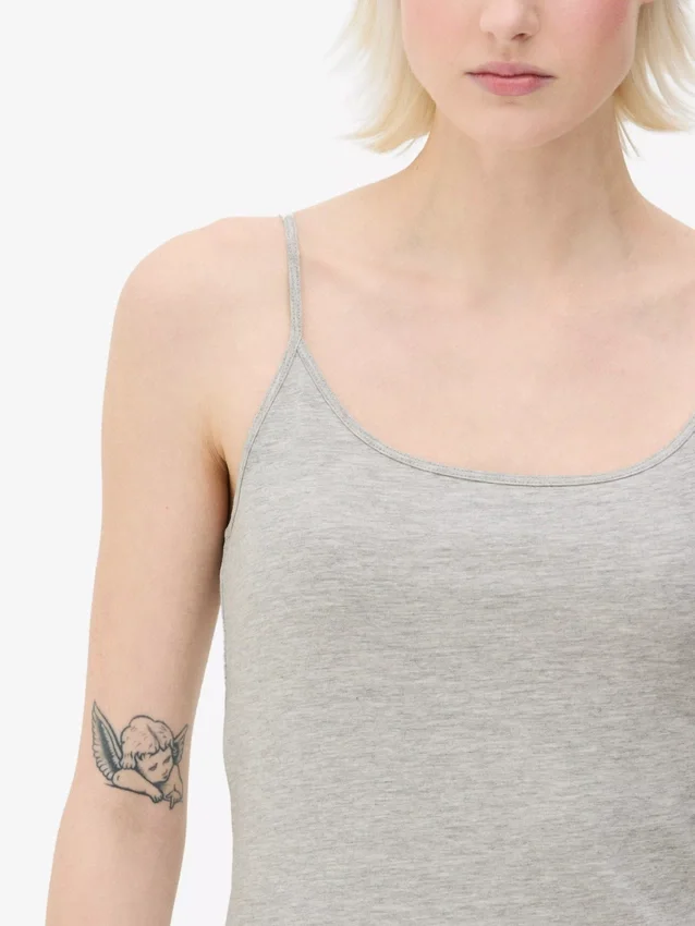 Essential stretch-cami