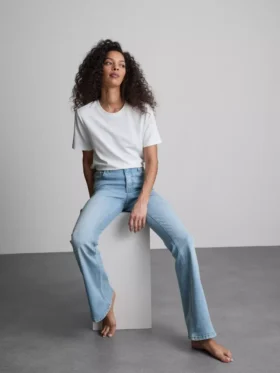 Flared jeans i bomuldsdenim med mellemhøj talje