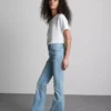 Flared jeans i bomuldsdenim med mellemhøj talje