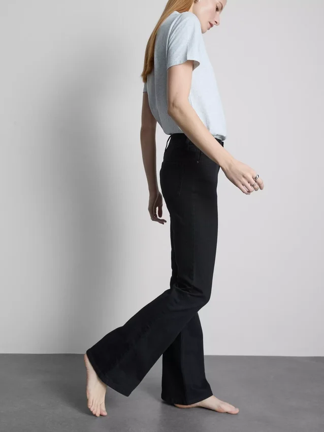 Flared jeans i bomuldsdenim med mellemhøj talje