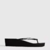 Flip-flops med kilehæl og rhinestones