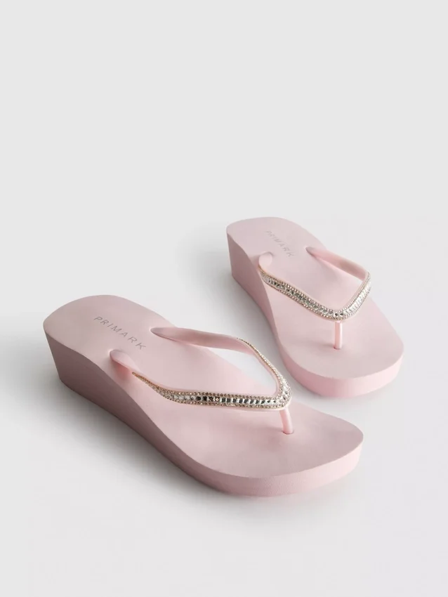 Flip-flops med kilehæl og rhinestones
