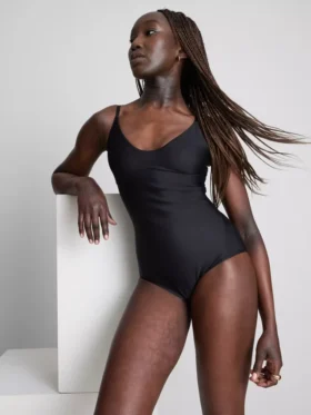Formstøbt bodysuit