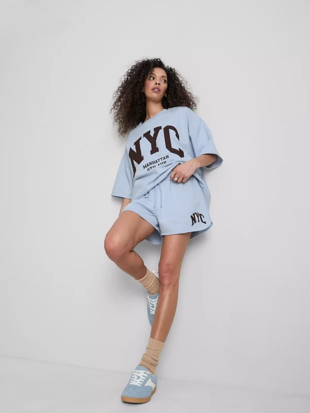Fritidsshorts med højt bomuldsindhold i afslappet NYC-stil