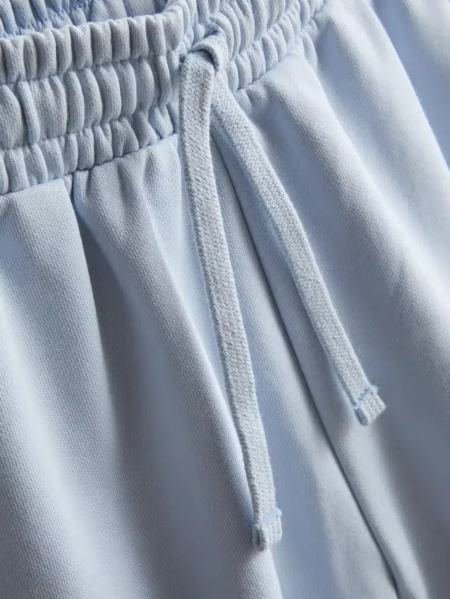 Fritidsshorts med højt bomuldsindhold i afslappet NYC-stil