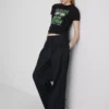 Grøn baby-T-shirt med rynker, med højt bomuldsindhold
