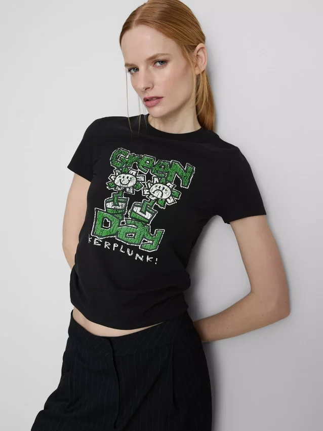 Grøn baby-T-shirt med rynker, med højt bomuldsindhold