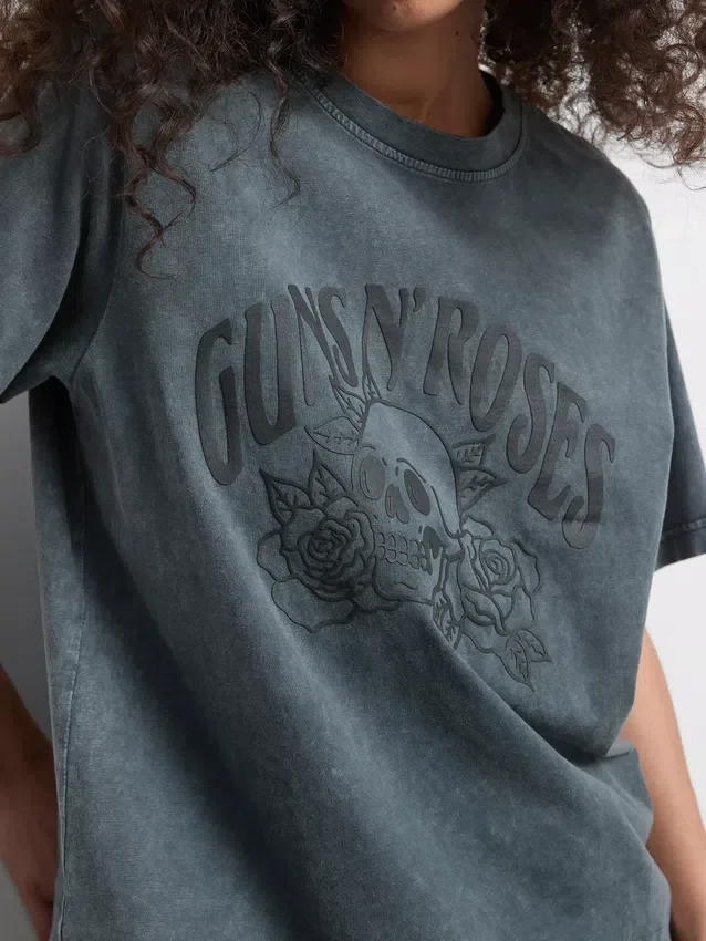 Guns N’ Roses T-shirt med blonderkant