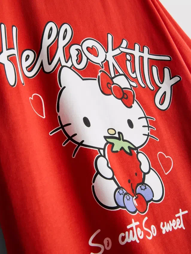 Hello Kitty bomulds-T-shirt i afslappet stil med jordbærmotiv