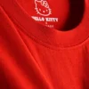 Hello Kitty bomulds-T-shirt i afslappet stil med jordbærmotiv