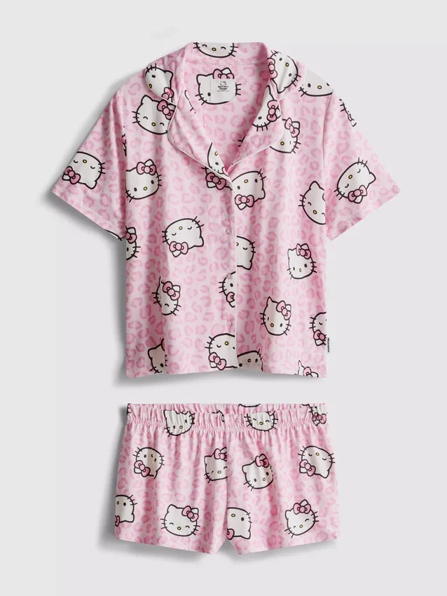 Hello Kitty-pyjamasser i kort boyfriend-stil