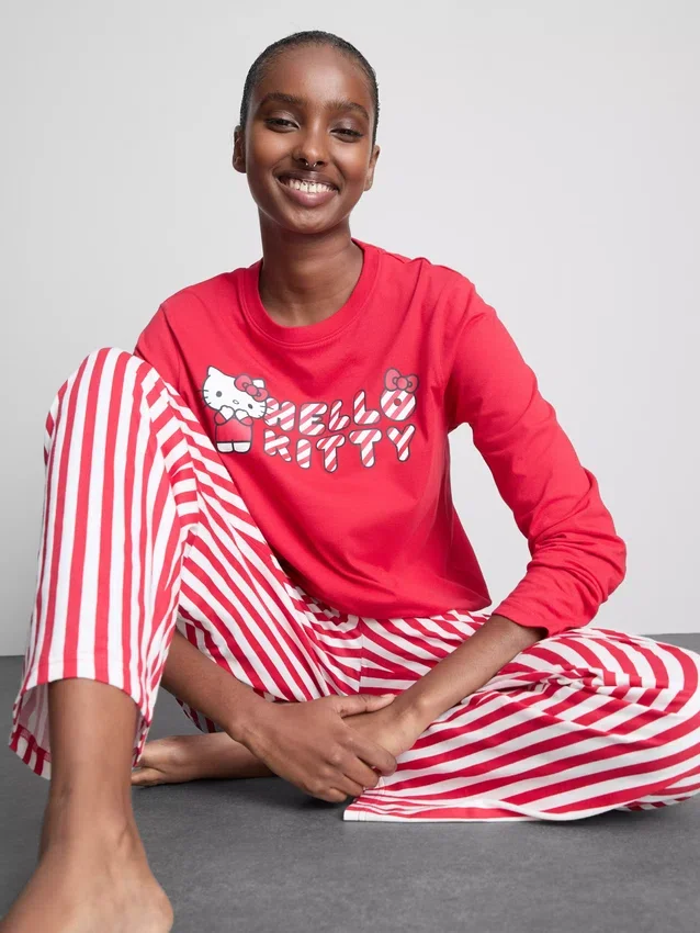 Hello Kitty-pyjamasser med striber