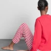 Hello Kitty-pyjamasser med striber