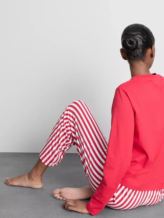 Hello Kitty-pyjamasser med striber
