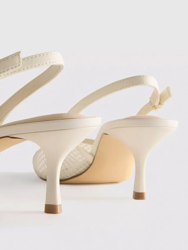 Højhælede sko med slingback i mesh med bred pasform