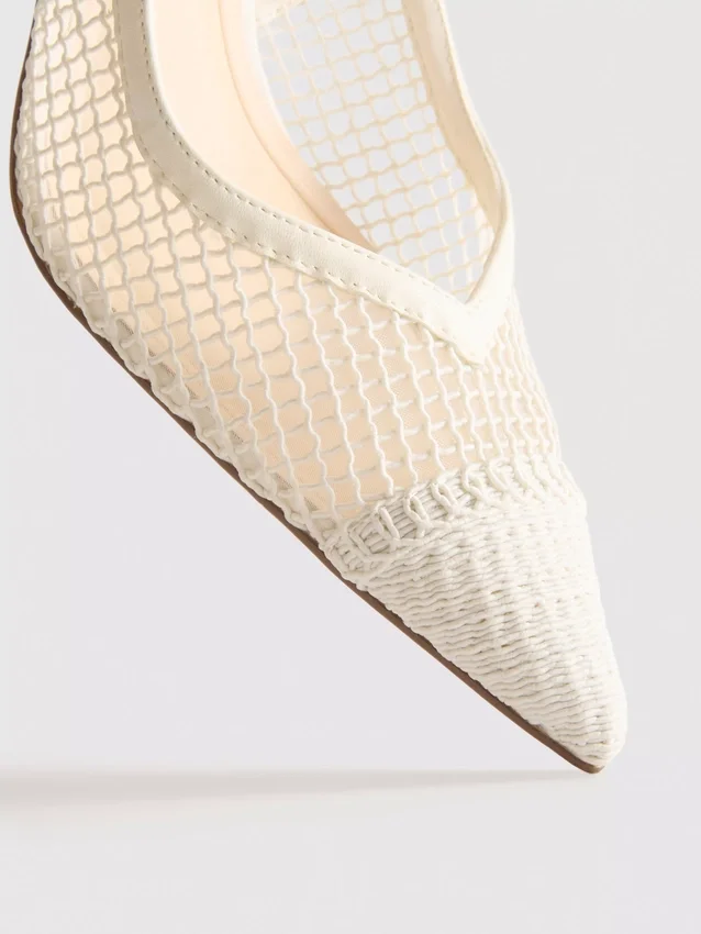 Højhælede sko med slingback i mesh med bred pasform