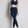 Højtaljede, glatte active-leggings med støtte
