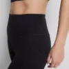 Højtaljede, glatte active-leggings med støtte