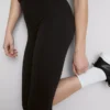 Højtaljede, glatte og støttende capri-leggings til sport